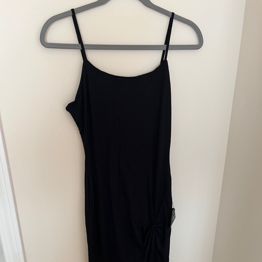 Lulu’s NWT Black Midi Dress